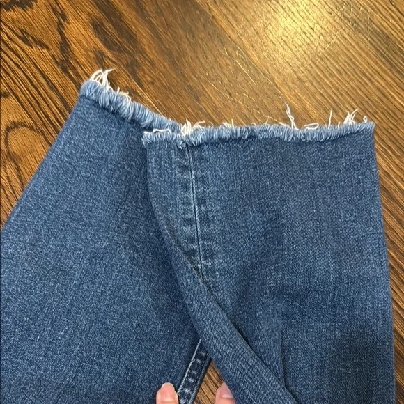 GAP Women's Ankle Jeans in Classic Blue - Picture 3 of 4